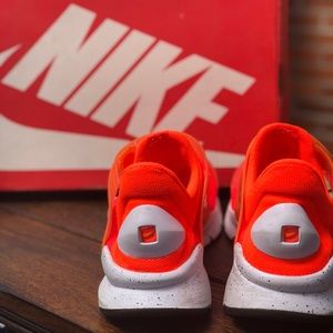 Nike Sock Darts (Total Crimson)